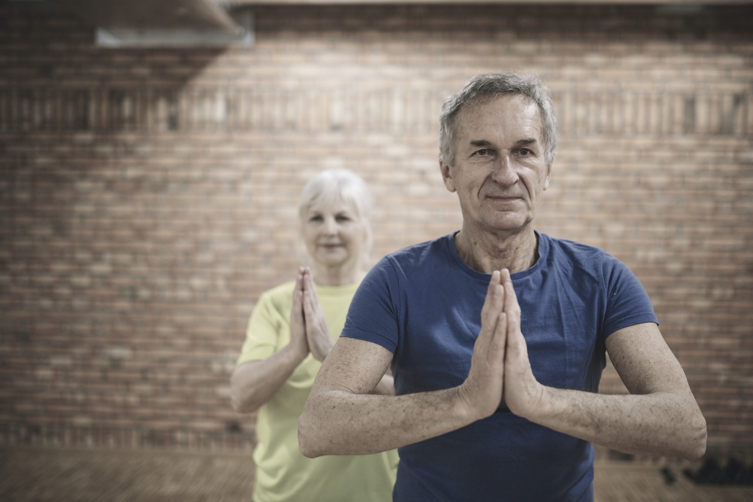 retired couple fitness center scaled